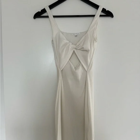 Socialite White Ribbed Cutout Midi Dress - Picture 3 of 6